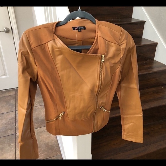 Carmel Cropped Jacket - Picture 2 of 3